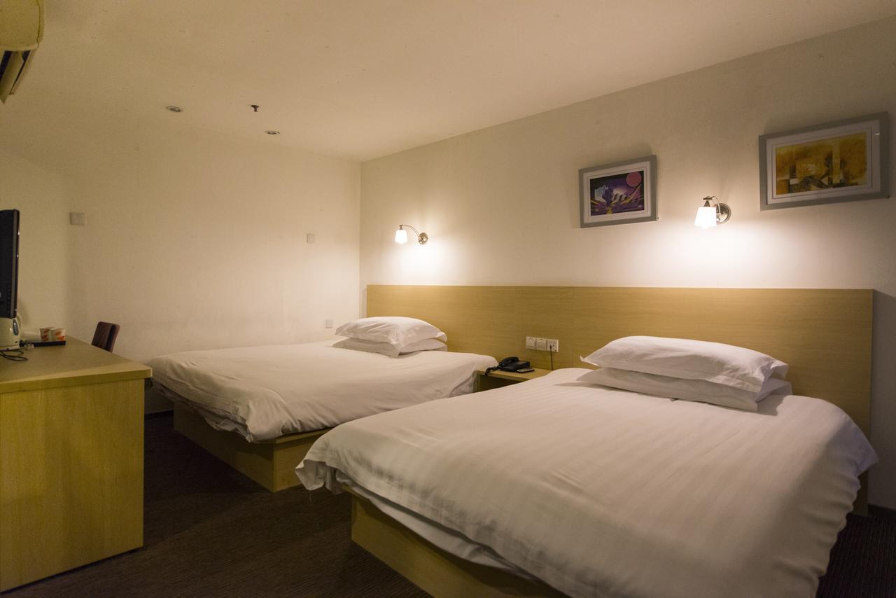 Motel Chongqing Jiefangbai Hongyadong Pedestrian Street Exterior photo
